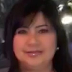 Meet your Posher, Elia